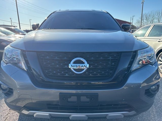 2020 Nissan Pathfinder SV