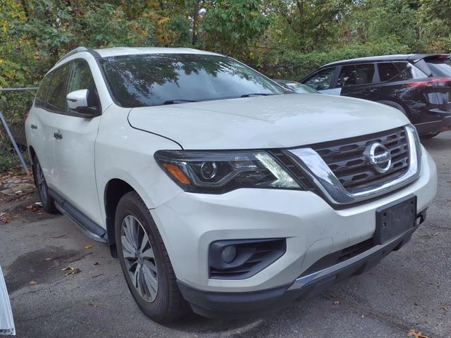 2020 Nissan Pathfinder SV