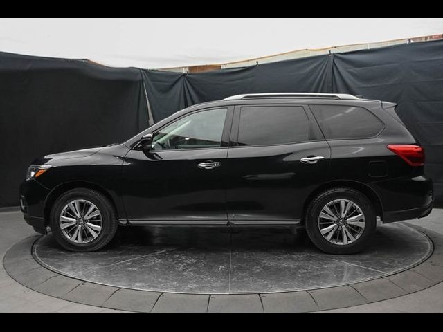 2020 Nissan Pathfinder SV