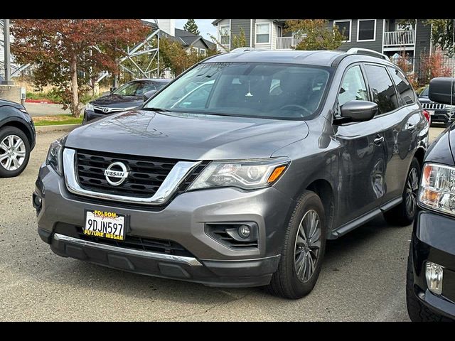 2020 Nissan Pathfinder SV