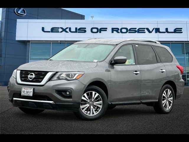 2020 Nissan Pathfinder SV