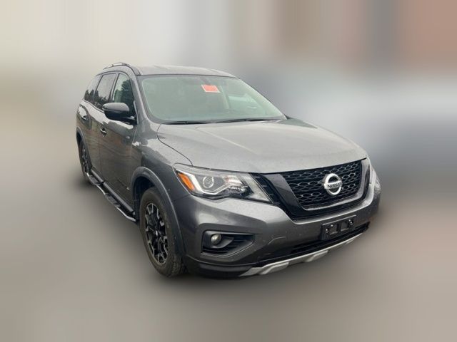 2020 Nissan Pathfinder SV