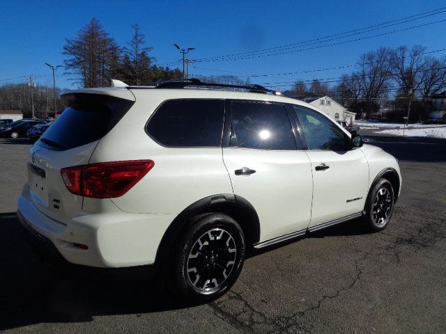 2020 Nissan Pathfinder SV