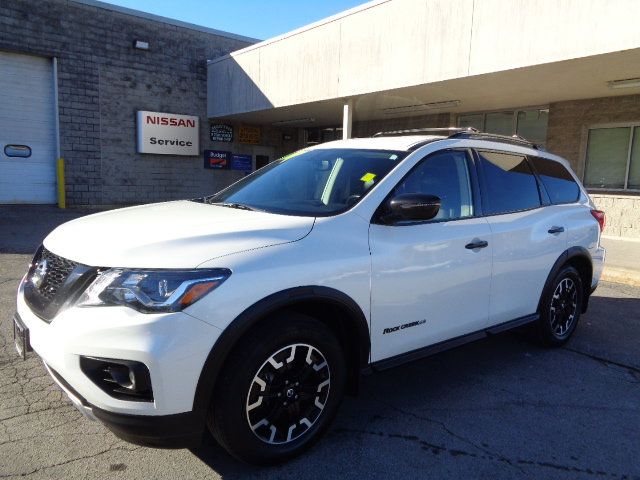 2020 Nissan Pathfinder SV