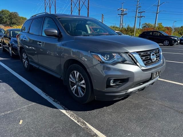 2020 Nissan Pathfinder SV