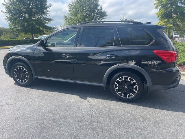 2020 Nissan Pathfinder SV