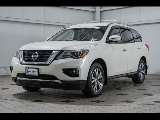 2020 Nissan Pathfinder SV