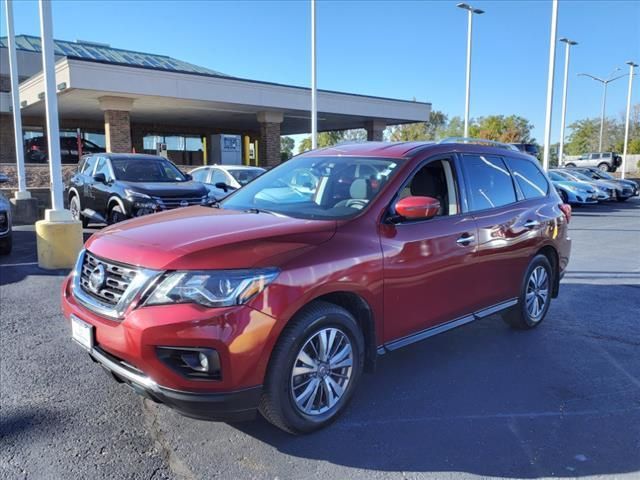 2020 Nissan Pathfinder SV