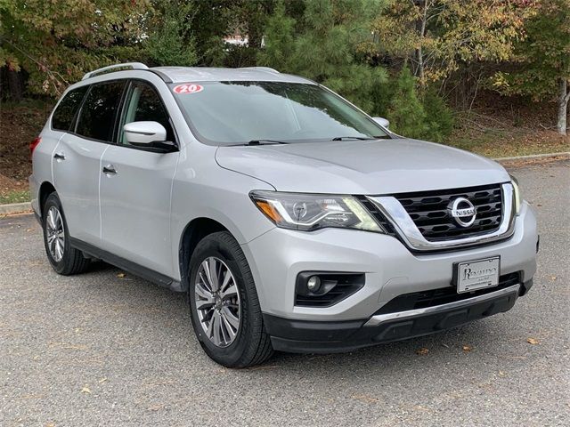 2020 Nissan Pathfinder SV