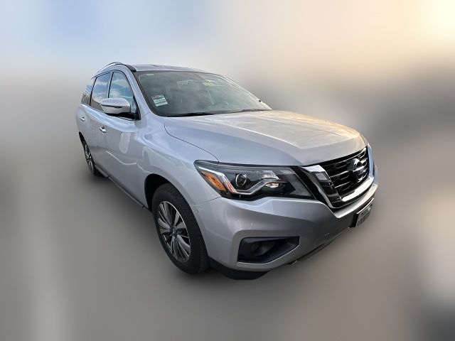 2020 Nissan Pathfinder SV