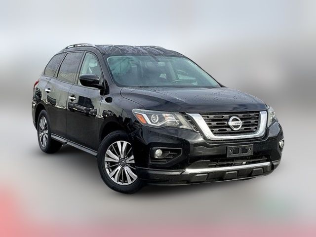 2020 Nissan Pathfinder SV