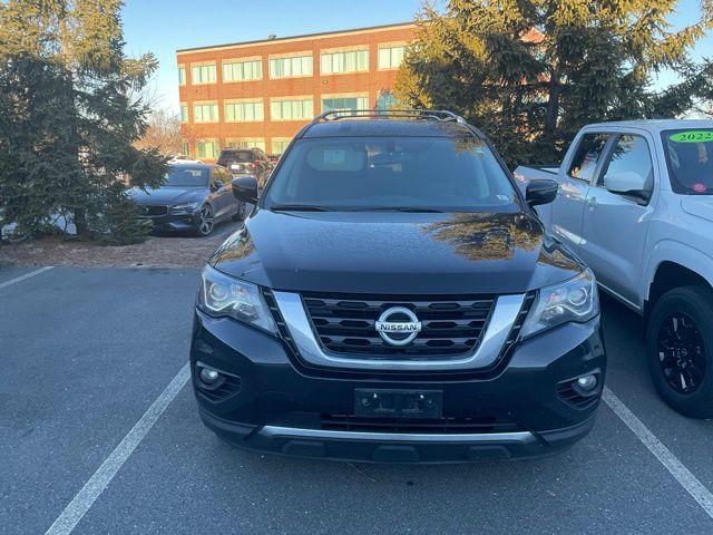 2020 Nissan Pathfinder SV