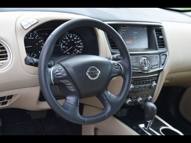 2020 Nissan Pathfinder SV