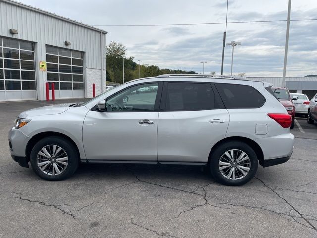 2020 Nissan Pathfinder SV