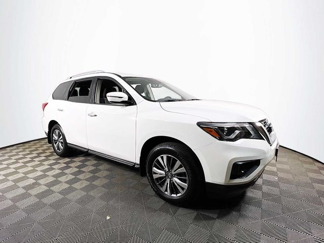 2020 Nissan Pathfinder SV