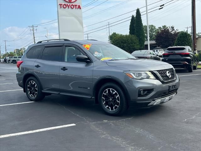 2020 Nissan Pathfinder SV