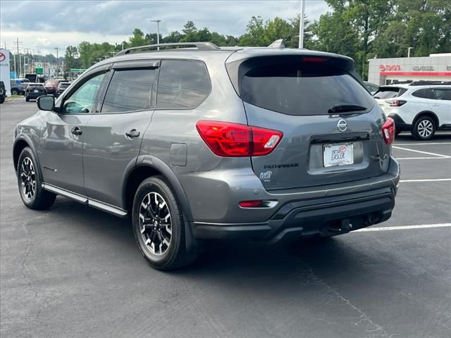 2020 Nissan Pathfinder SV