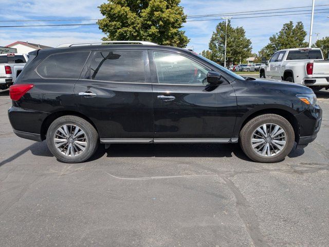 2020 Nissan Pathfinder SV