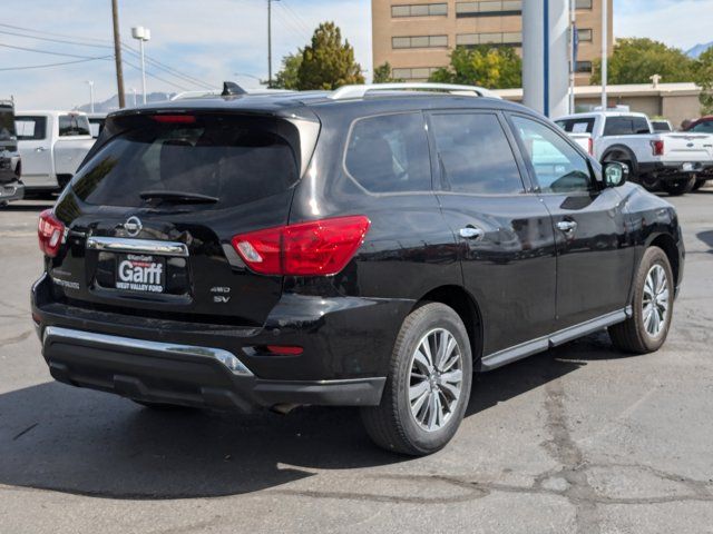 2020 Nissan Pathfinder SV