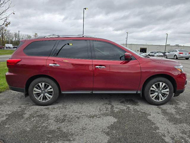 2020 Nissan Pathfinder SV