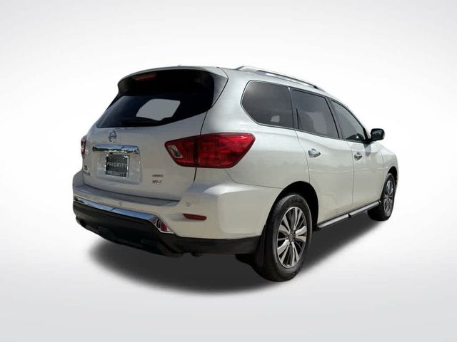 2020 Nissan Pathfinder SV