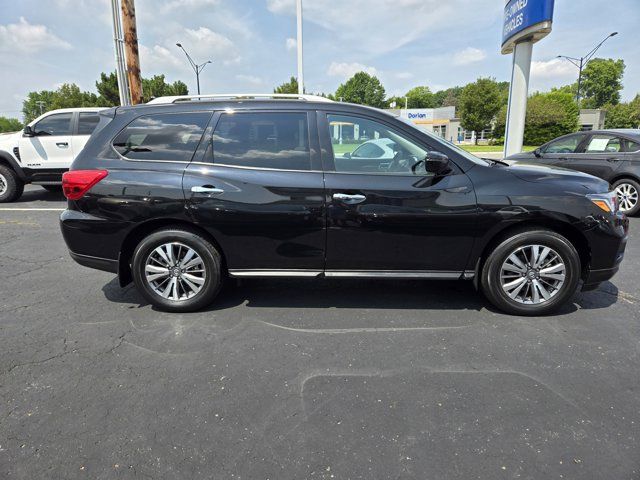 2020 Nissan Pathfinder SV