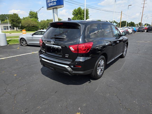 2020 Nissan Pathfinder SV