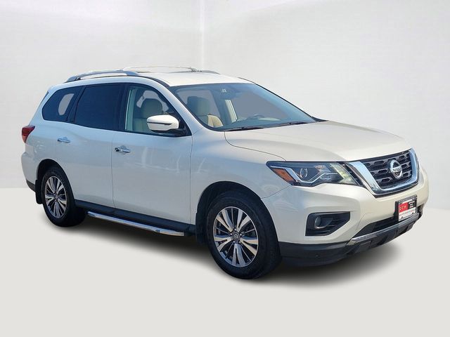 2020 Nissan Pathfinder SV