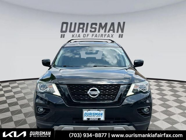 2020 Nissan Pathfinder SV