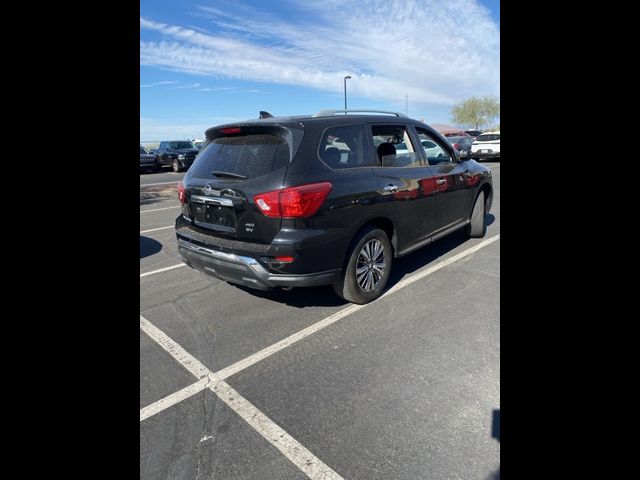 2020 Nissan Pathfinder SV