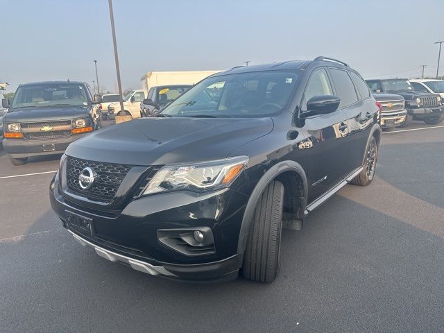 2020 Nissan Pathfinder SV