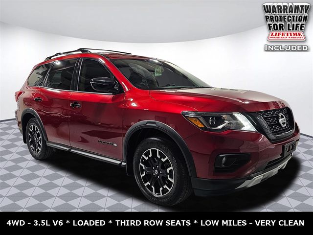 2020 Nissan Pathfinder SV