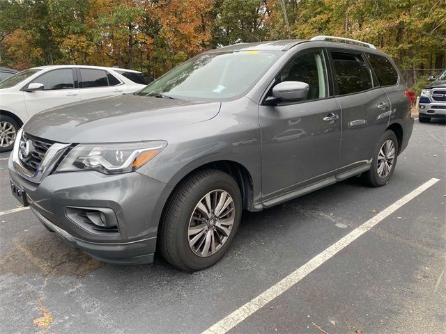 2020 Nissan Pathfinder SV