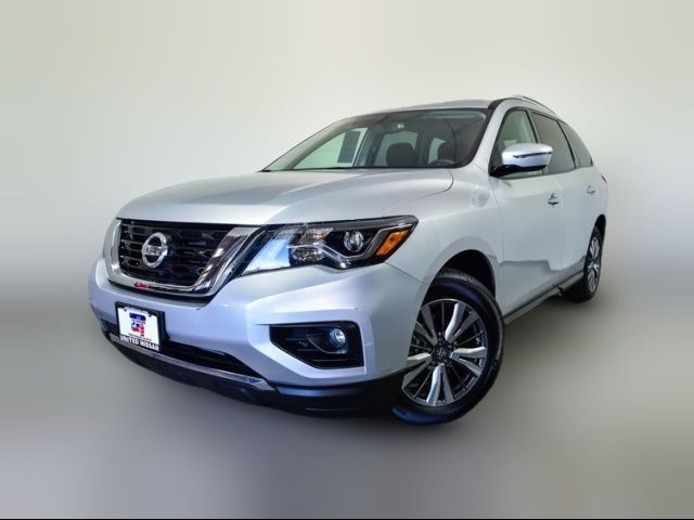 2020 Nissan Pathfinder SV