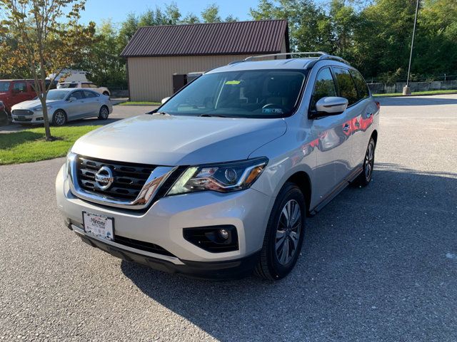 2020 Nissan Pathfinder SV