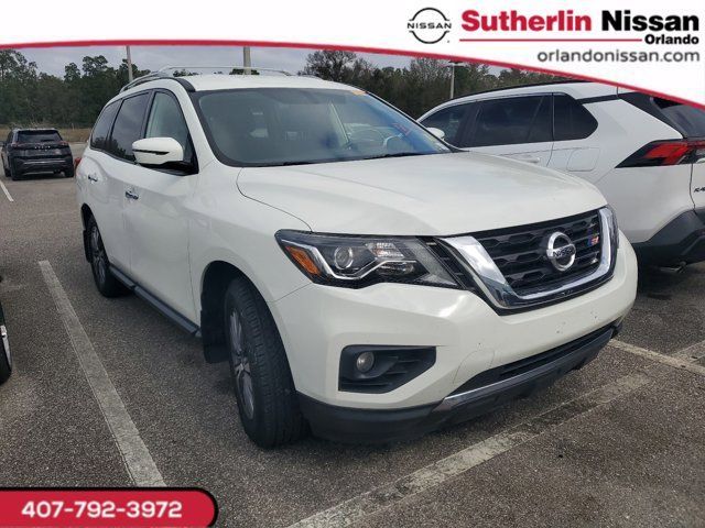 2020 Nissan Pathfinder SV