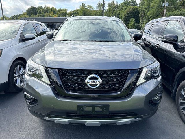 2020 Nissan Pathfinder SV