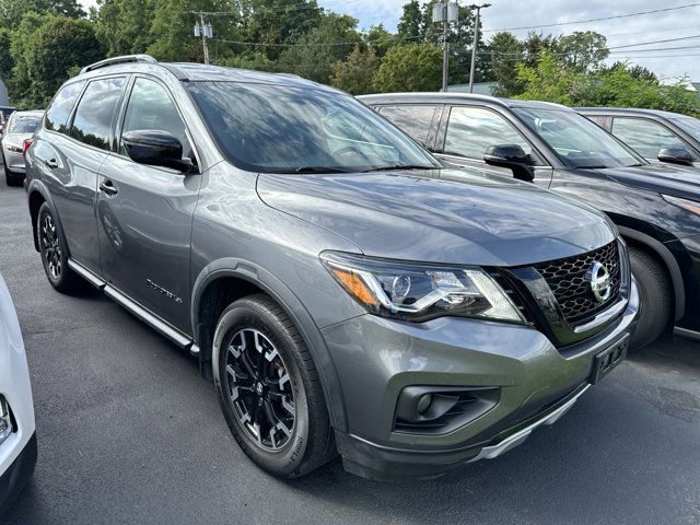 2020 Nissan Pathfinder SV