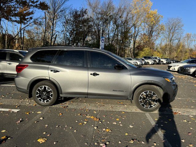 2020 Nissan Pathfinder SV