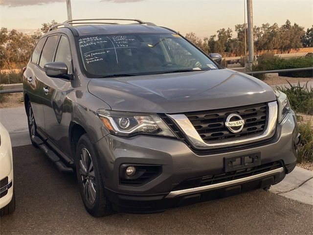 2020 Nissan Pathfinder SV