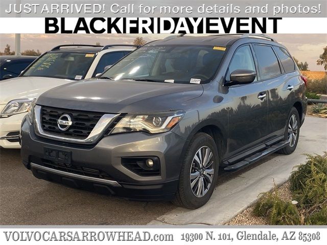 2020 Nissan Pathfinder SV