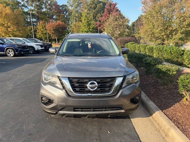 2020 Nissan Pathfinder SV