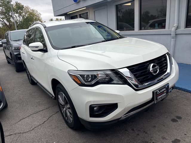 2020 Nissan Pathfinder SV