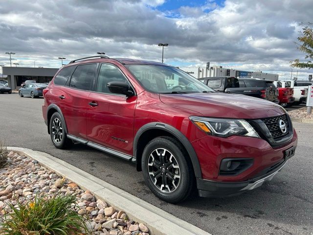 2020 Nissan Pathfinder SV