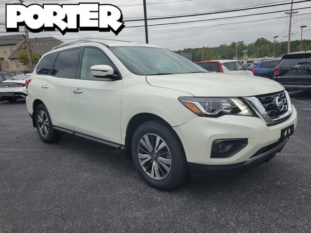 2020 Nissan Pathfinder SV