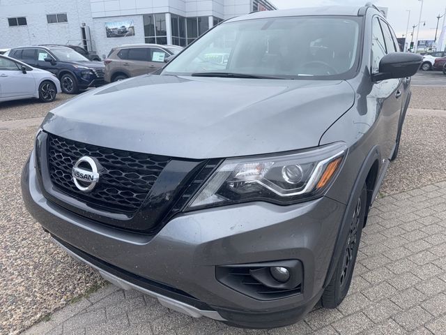 2020 Nissan Pathfinder SV