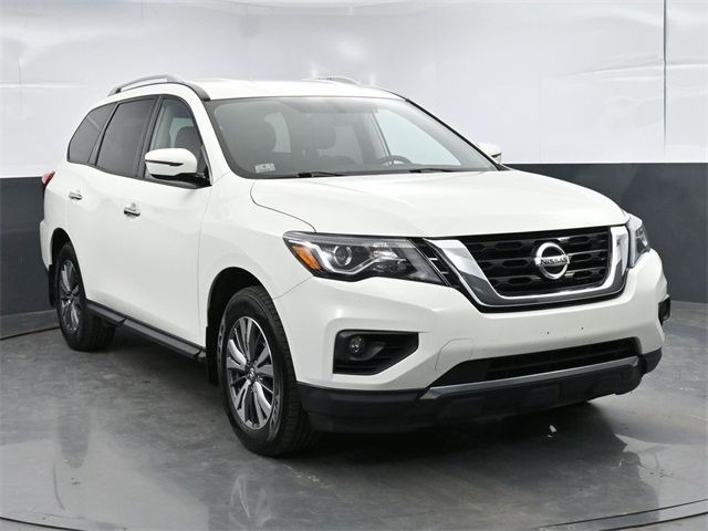 2020 Nissan Pathfinder SV