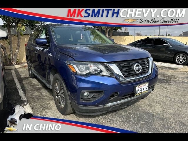 2020 Nissan Pathfinder SV