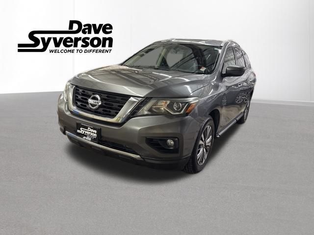 2020 Nissan Pathfinder SV