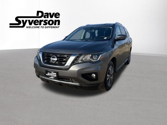 2020 Nissan Pathfinder SV